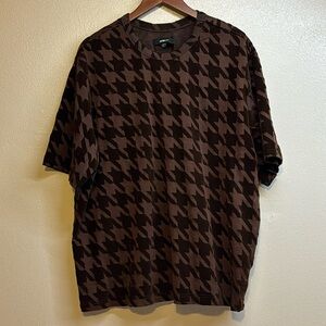 Men’s XXL Brown Houndstooth Pattern Sheer Crewneck Shirt